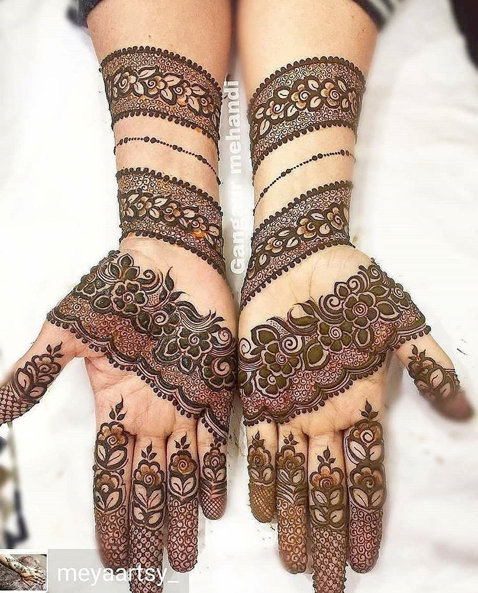 Simple Eid Back Hand Arabic Design